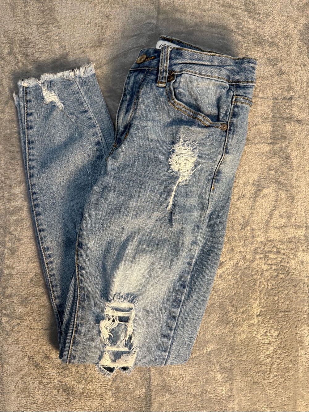 KanCan Women’s Light Blue Distressed Skinny Jeans size 3/25